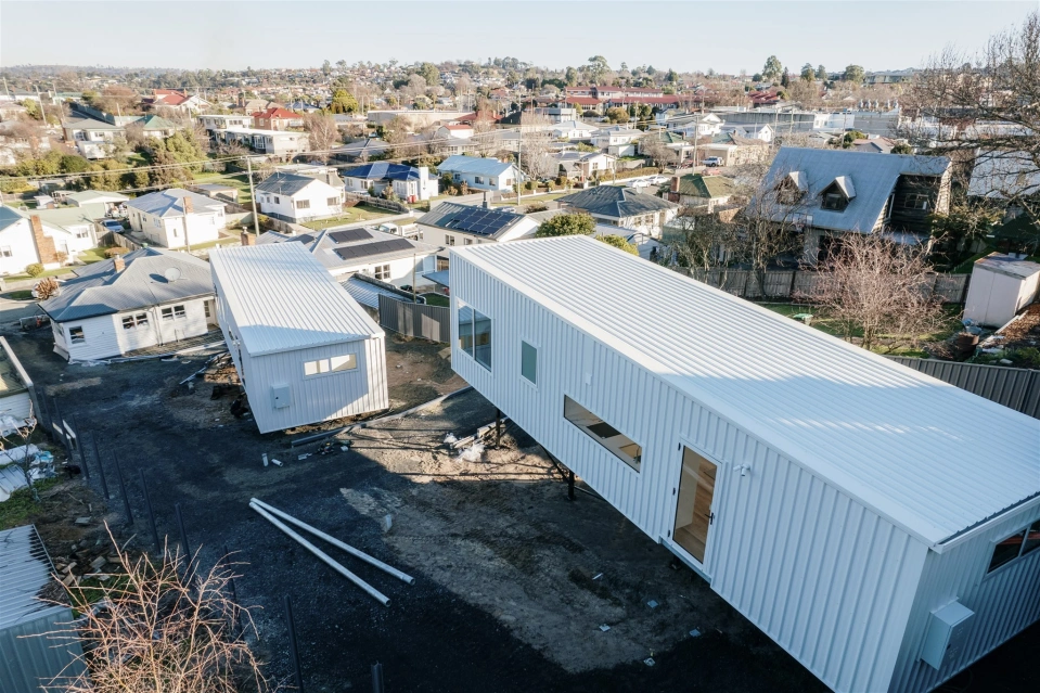Tiny Homes Bennett St Install 45