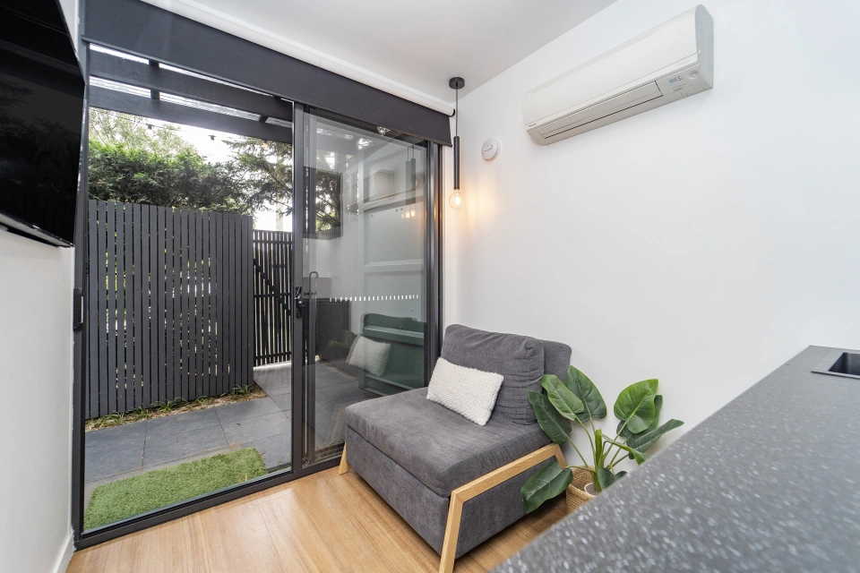 Tiny Homes Tas Loungeroom2 lg