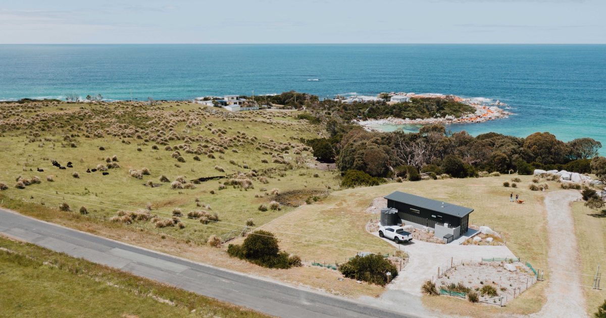 Tiny Homes Tasmania logo